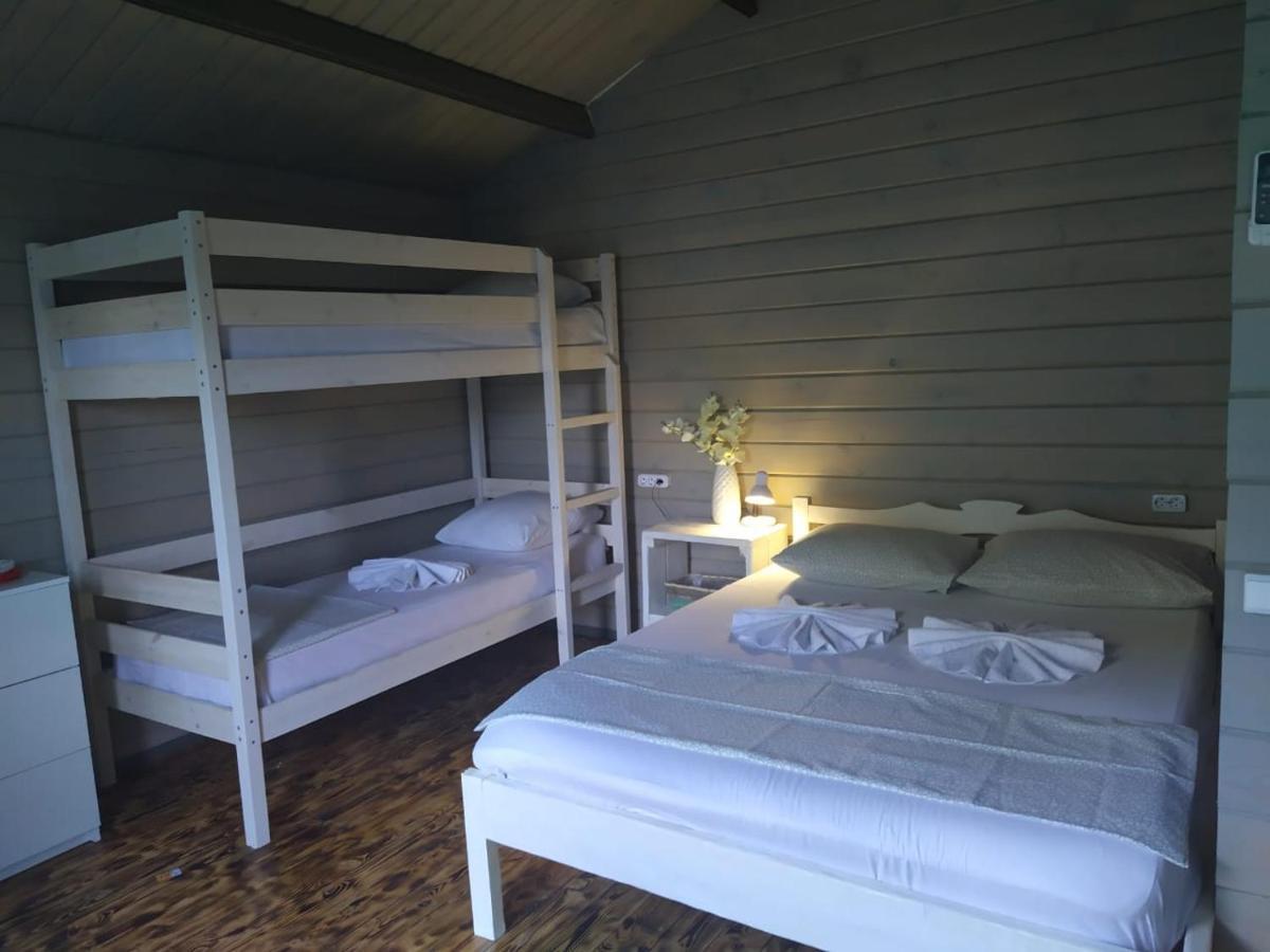 Guest House Lev Pizunda Exterior photo
