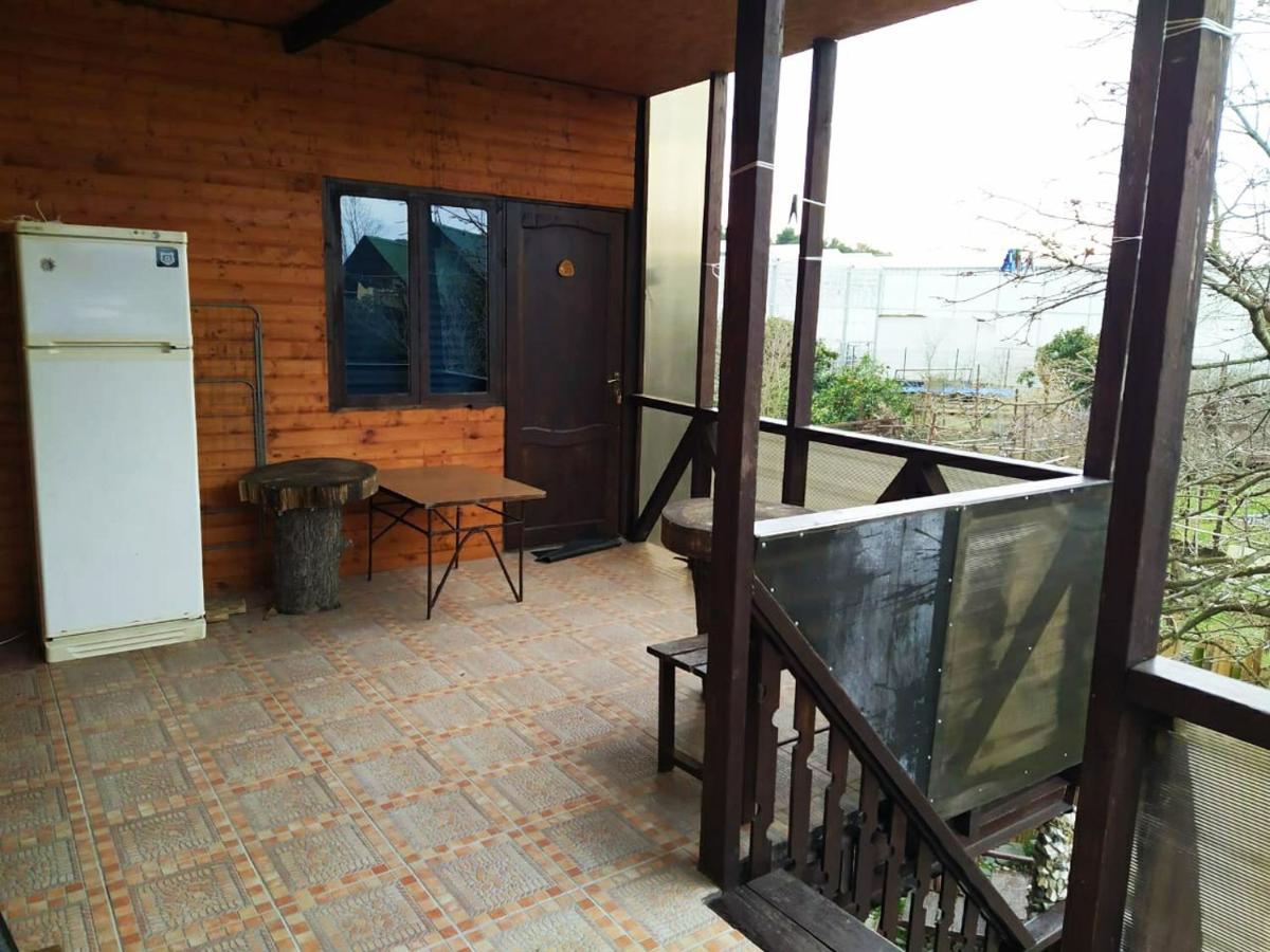 Guest House Lev Pizunda Exterior photo