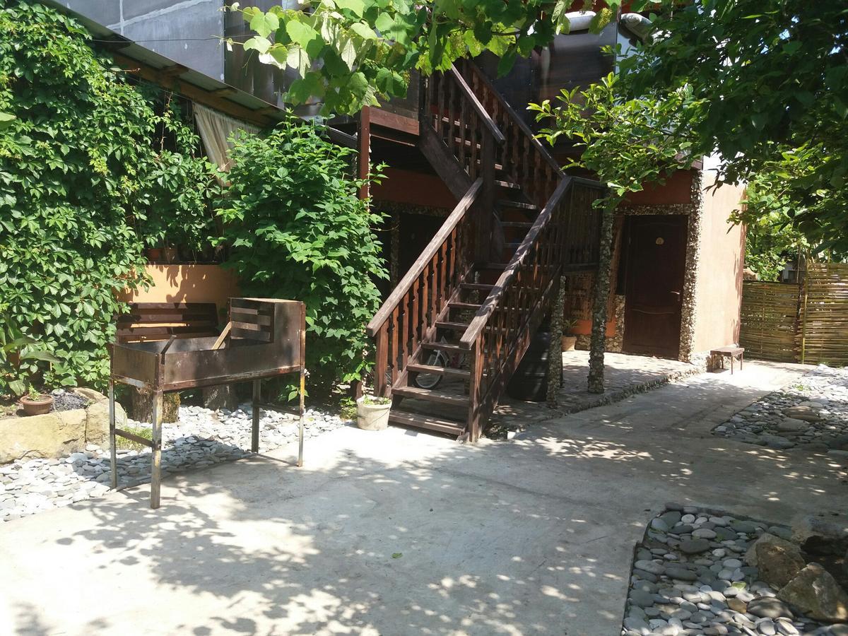 Guest House Lev Pizunda Exterior photo