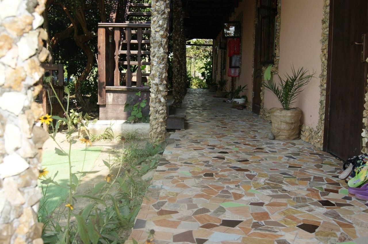 Guest House Lev Pizunda Exterior photo